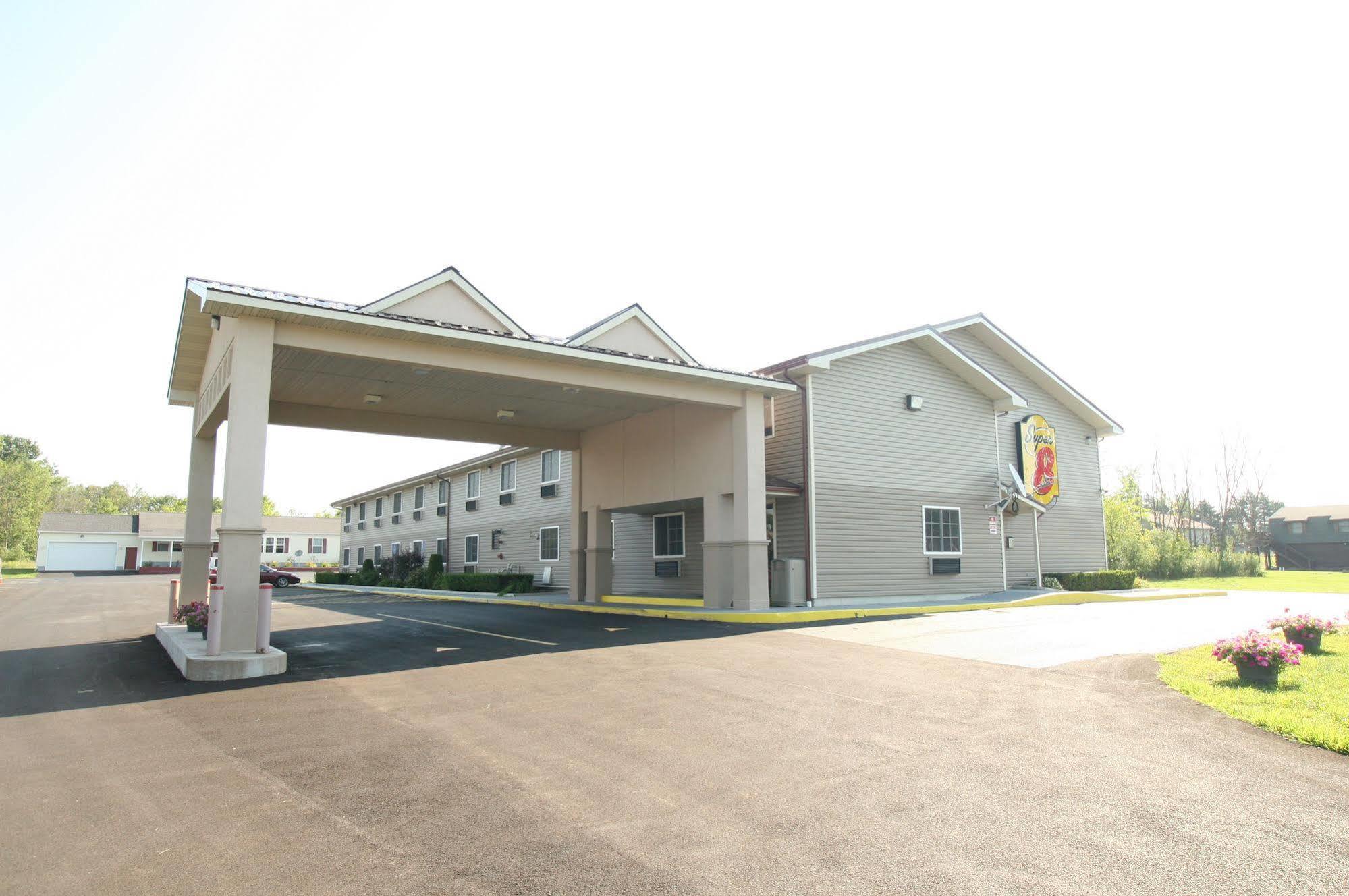 Super 8 By Wyndham Pulaski Exteriér fotografie